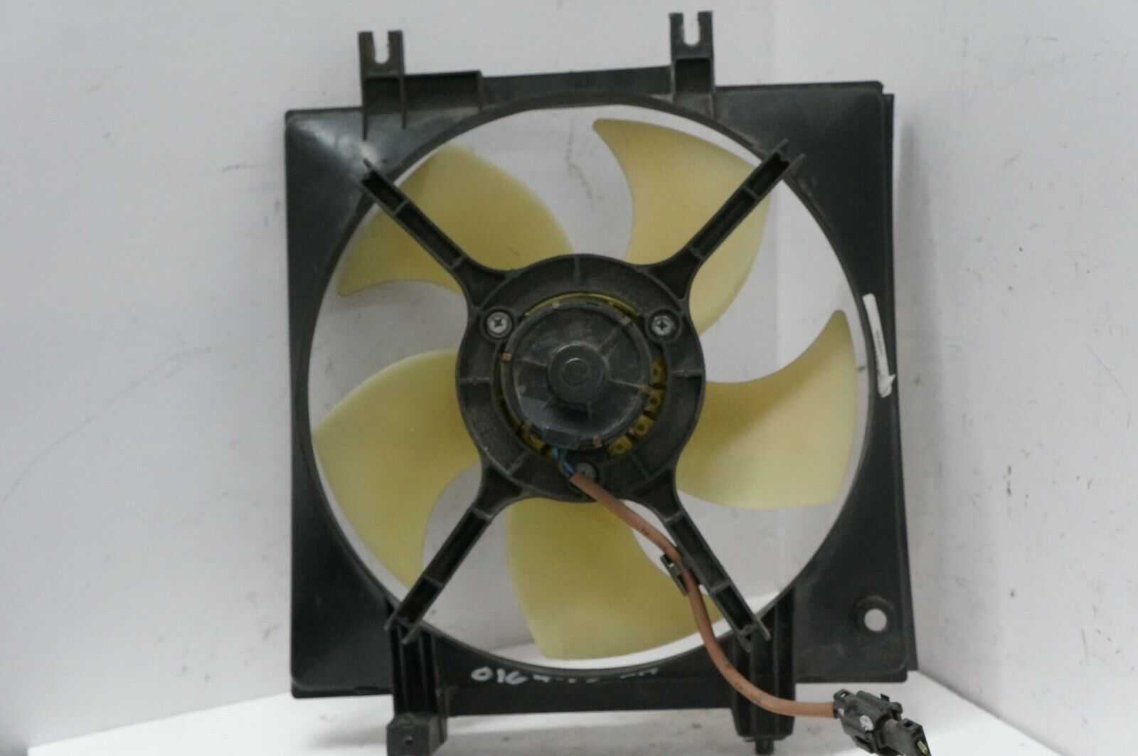 10-14 subaru legacy & outback 2.5l radiator cooling fan left f19000a2619-2 oem Alshned Auto Parts