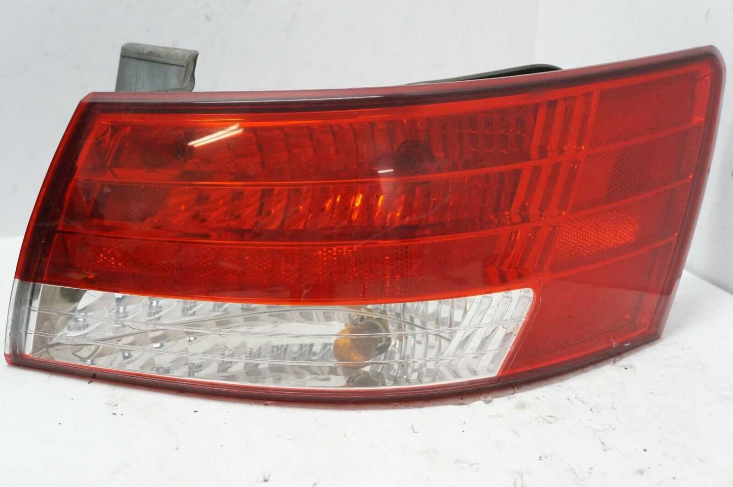 2006-2008 Hyundai Sonata Passenger Right Rear Tail Light 92402-0A000 OEM - Alshned Auto Parts