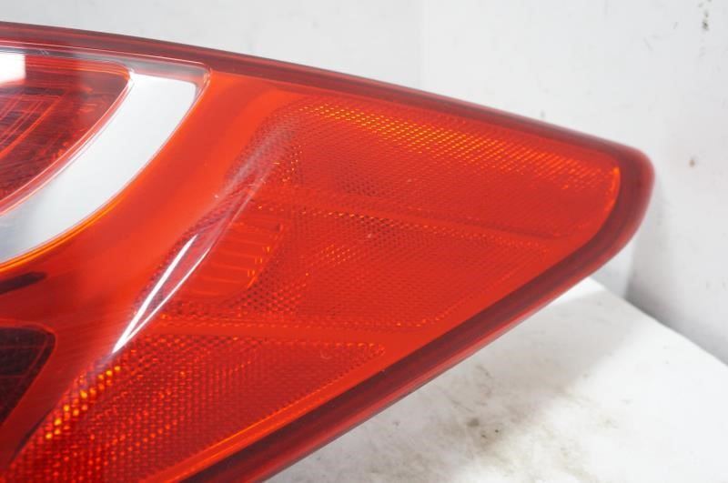 2013-2016 Hyundai Santa Fe Passenger Right Rear Tail Light 92402-4Z0 OEM - Alshned Auto Parts