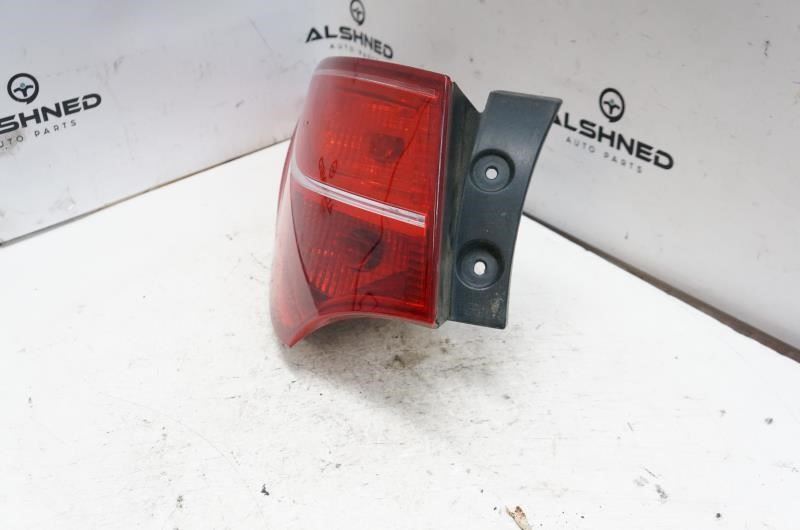 2013-2016 Hyundai Santa Fe Sport  Driver Left Rear Tail Light 92401-4Z000 OEM - Alshned Auto Parts