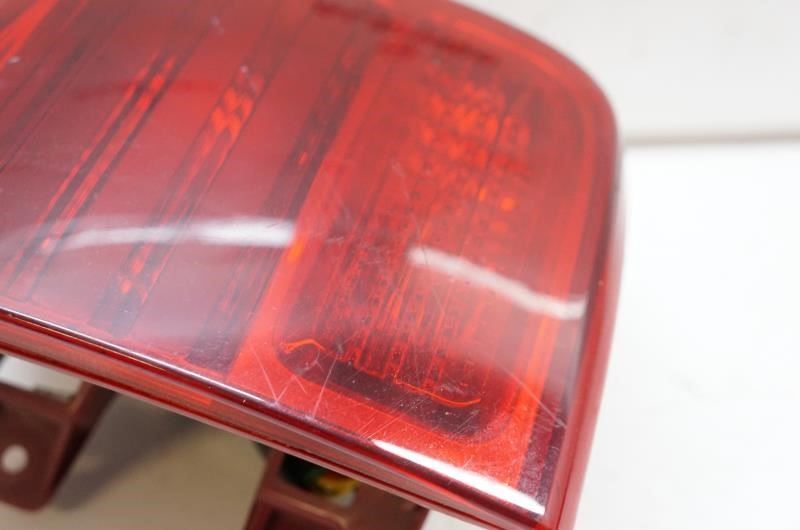 2018 Kia Sedona Passenger Right Rear Upper Tail Light  92402-A9520 OEM *ReaD* - Alshned Auto Parts