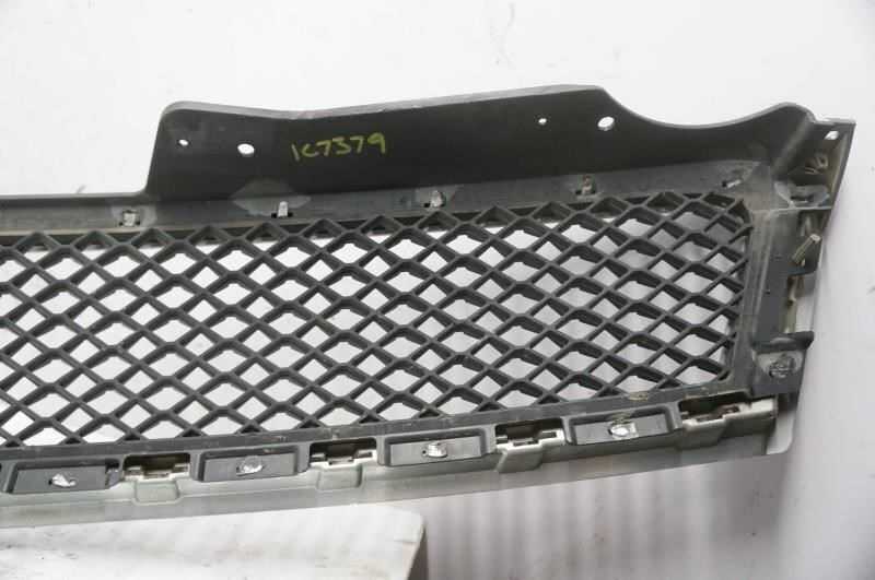 2009-2012 Chevrolet Traverse Upper Front Radiator Grille 15943196 Alshned Auto Parts