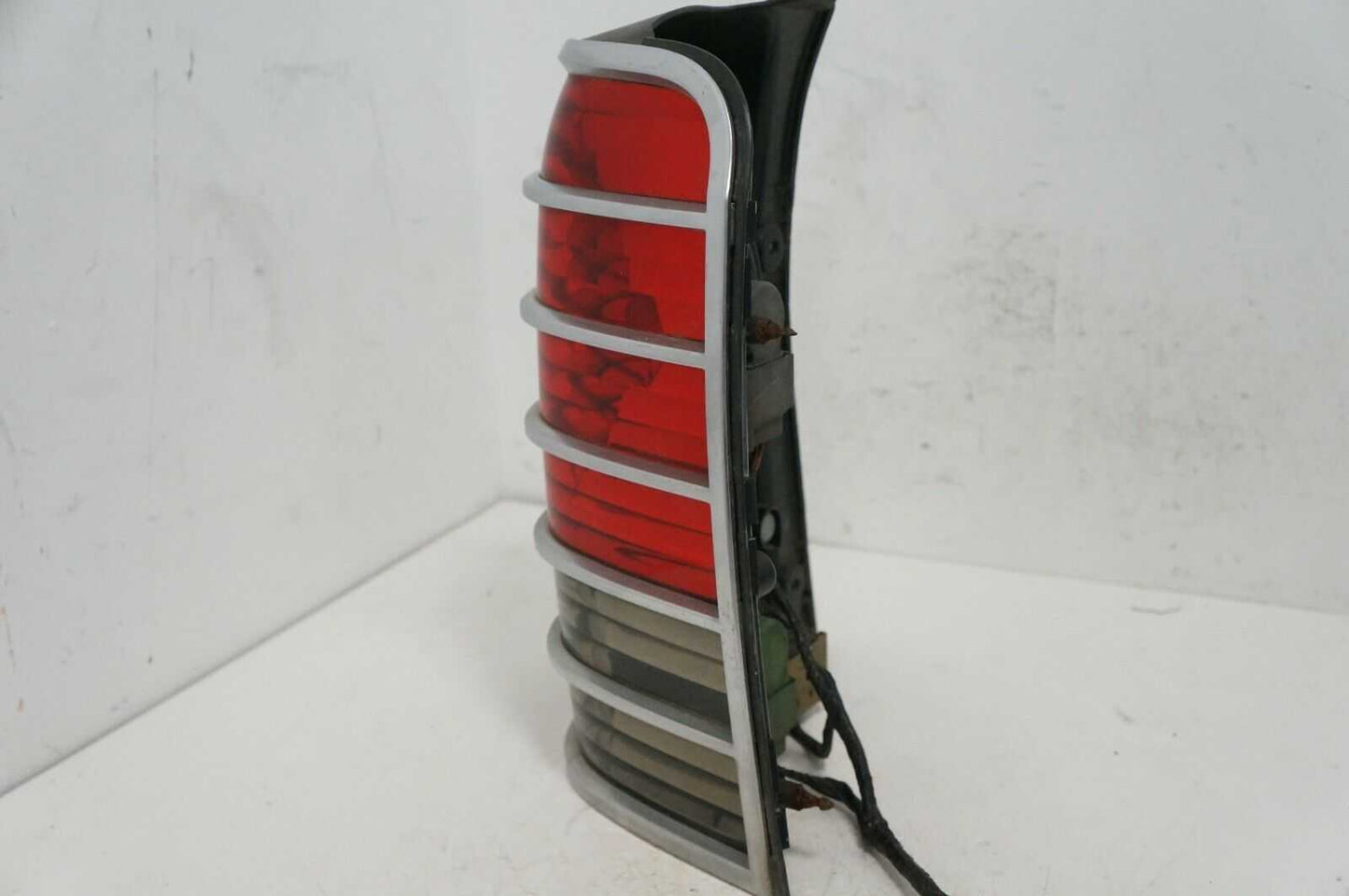 2005-2007 MERCURY MARINER Passenger Right Rear Tail Light 5E64-13B504-A OEM - Alshned Auto Parts