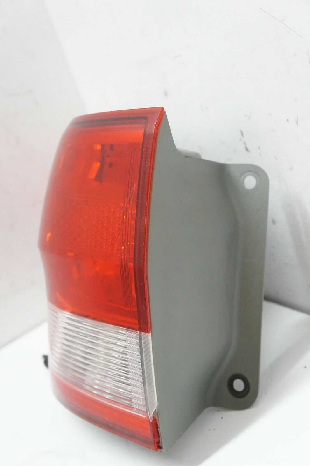 *read* 2011-2013 jeep grand cherokee driver left rear tail light 57010275af oem - Alshned Auto Parts