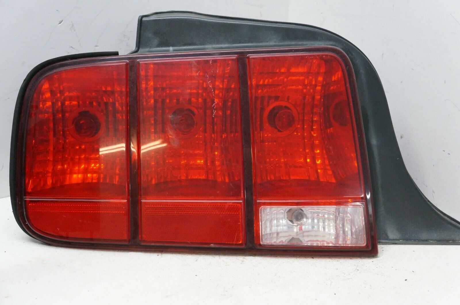 2005-2009 Ford Mustang Driver Left Rear Tail Light Lamp 6R3Z-13405-A OEM - Alshned Auto Parts