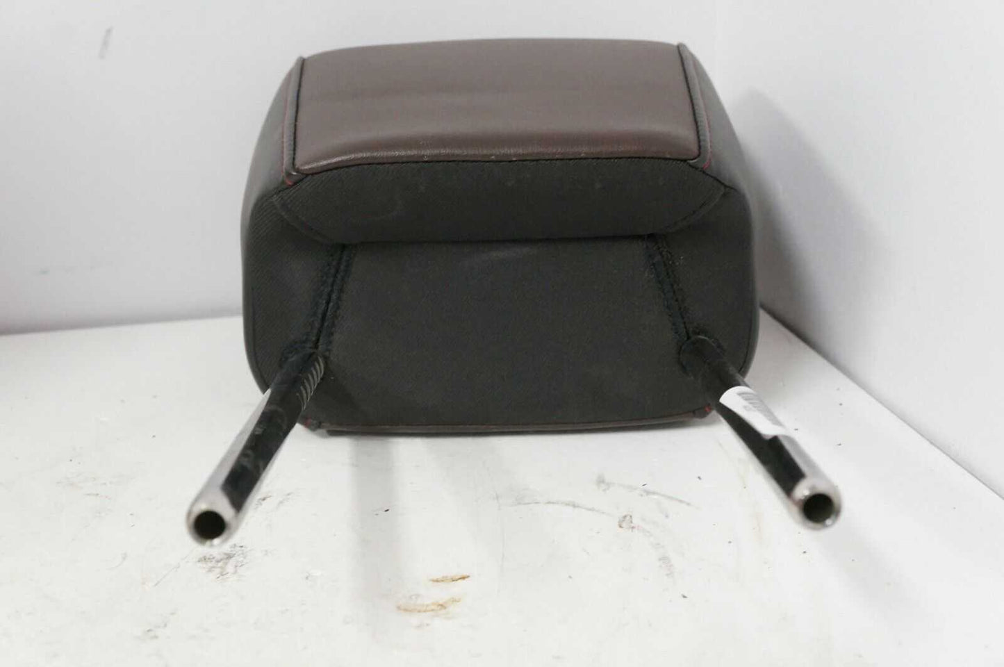 2010-2016 Chevrolet Equinox Front Right Left Headrest Brown Leather 20939763 OEM Alshned Auto Parts