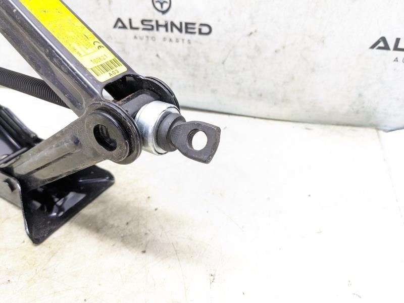 2015-2023 Hyundai Sonata Spare Tire Floor Jack 09110-C1000 OEM - Alshned Auto Parts