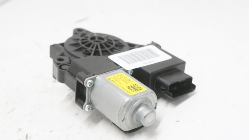 2021 Hyundai Santa Fe Passenger Right Front Door Window Motor 82460-S1020 OEM - Alshned Auto Parts