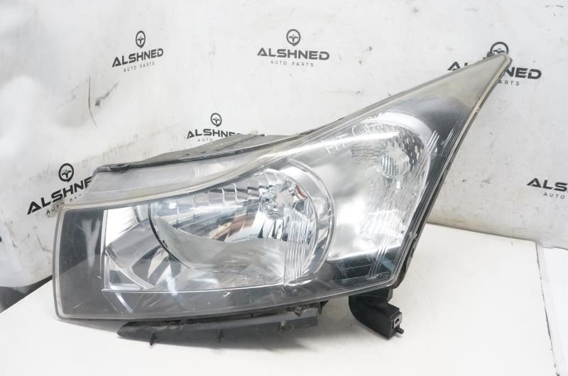 *READ* 2012-2016 Chevrolet Cruze Driver Left Front Head Light 95291963 OEM - Alshned Auto Parts