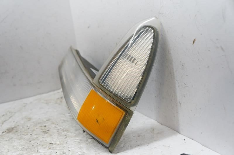 1999 Ford F250 SD Driver Front Corner Turn Signal Light 1C3X-13B221-A OEM - Alshned Auto Parts