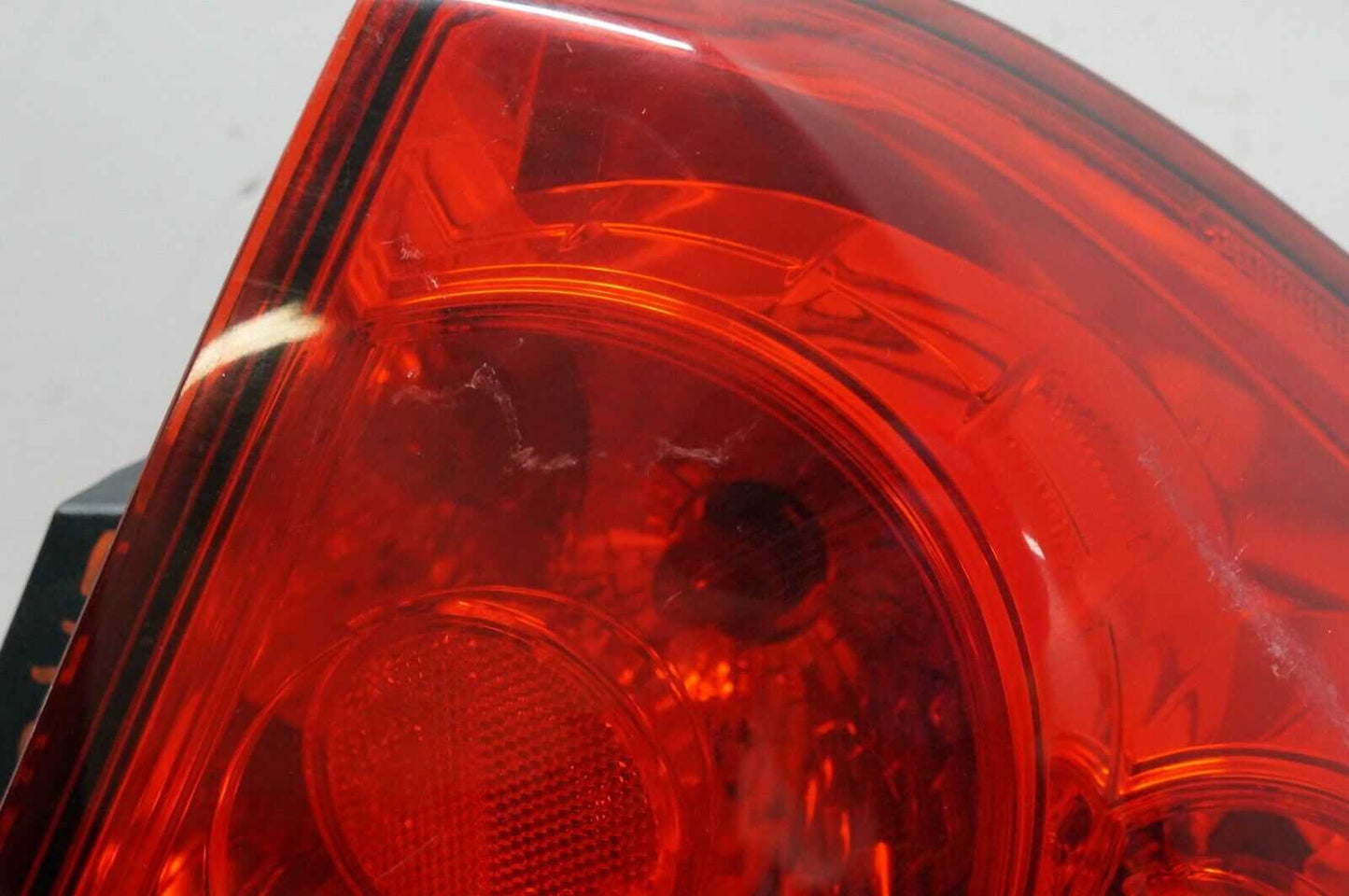 2006-2013 Chevrolet Impala Passenger Right Rear Tail Light 25971598 OEM - Alshned Auto Parts