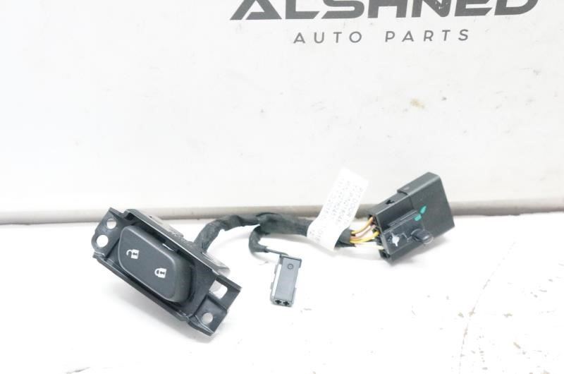 2015-2017 Buick Verano Driver Door Lock Switch  22903980 OEM - Alshned Auto Parts