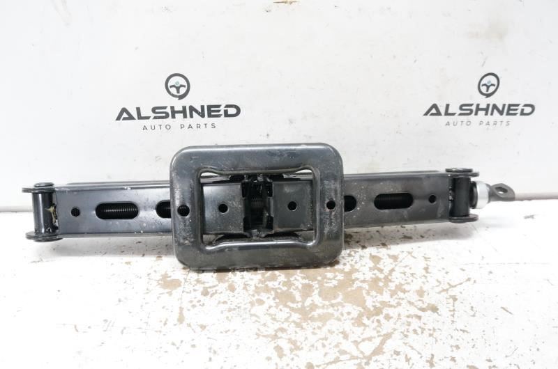 2015 Hyundai Santa Fe Lift Jack 09110-2W000 OEM - Alshned Auto Parts