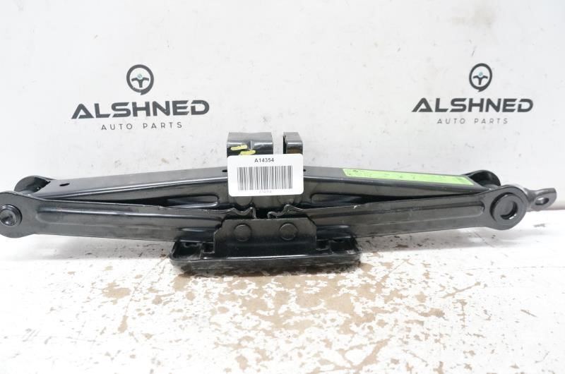 2015 Hyundai Santa Fe Lift Jack 09110-2W000 OEM - Alshned Auto Parts