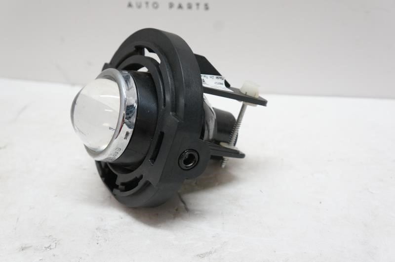 2015 Chrysler Town & Country Front Driver Left Fog Light Halogen 5182021AB OEM - Alshned Auto Parts