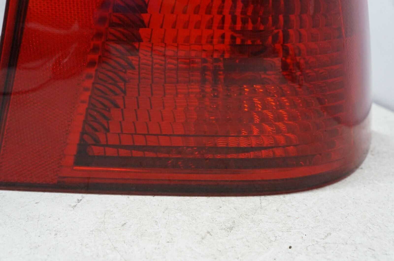 2005-2007 Ford Focus Right Rear Passenger Tail Light 5S4Z-13404-AA OEM - Alshned Auto Parts