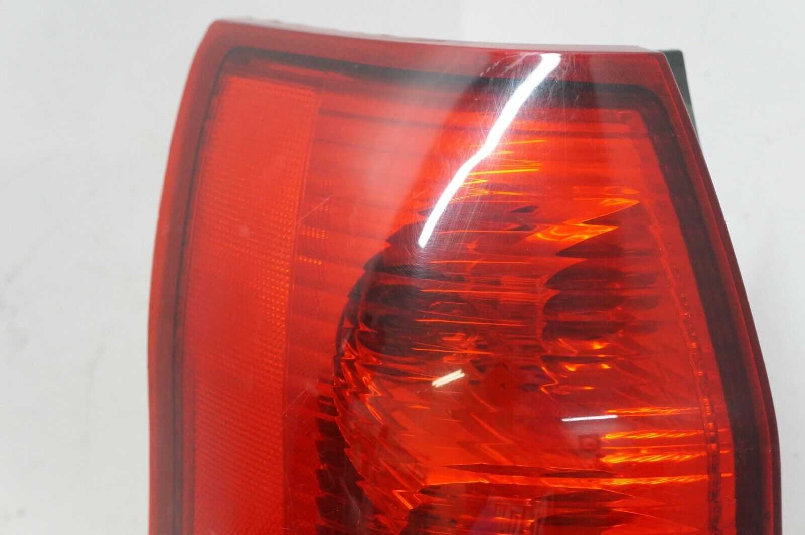 2002-2007 Saturn Vue Driver Left Rear Tail light Lamp 19206828 OEM - Alshned Auto Parts