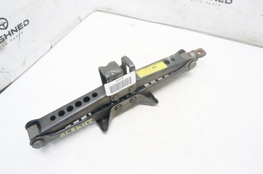 2014 Toyota Venza Lift Jack 09111-06151 OEM - Alshned Auto Parts