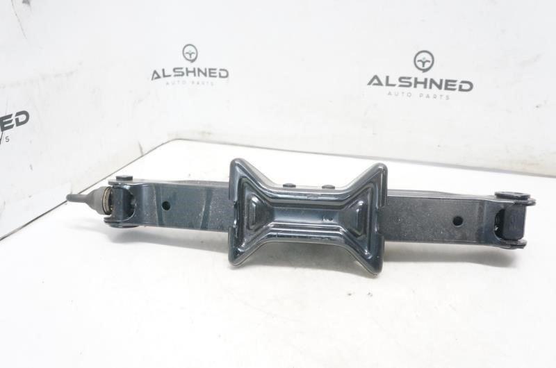 2017 Toyota Prius Scissor Lift Jack Holder Plastic 64777-47030 OEM 09111-47050 OEM - Alshned Auto Parts