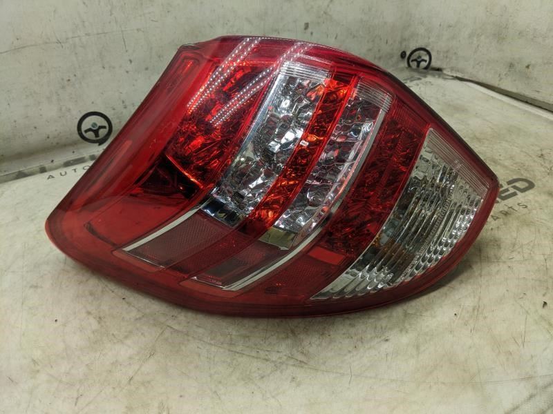 2009-2012 Toyota RAV4 Rear Left Driver Side Tail Light Lamp 81560-0R010 OEM - Alshned Auto Parts