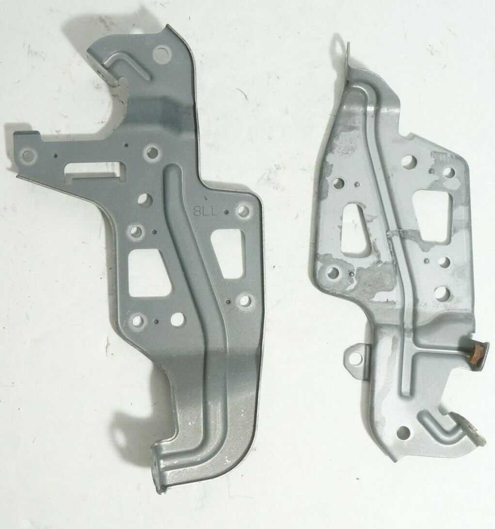 2010 LEXUS HS250h RADIO CLIMATE CONTROL MOUNTING BRACKET SET 86212-75030 OEM - Alshned Auto Parts