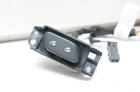 2015-2017 Buick Verano Driver Door Lock Switch  22903980 OEM - Alshned Auto Parts