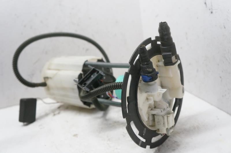 2017 Chevrolet Equinox 2.4L Fuel Pump Assembly 13595492 OEM - Alshned Auto Parts