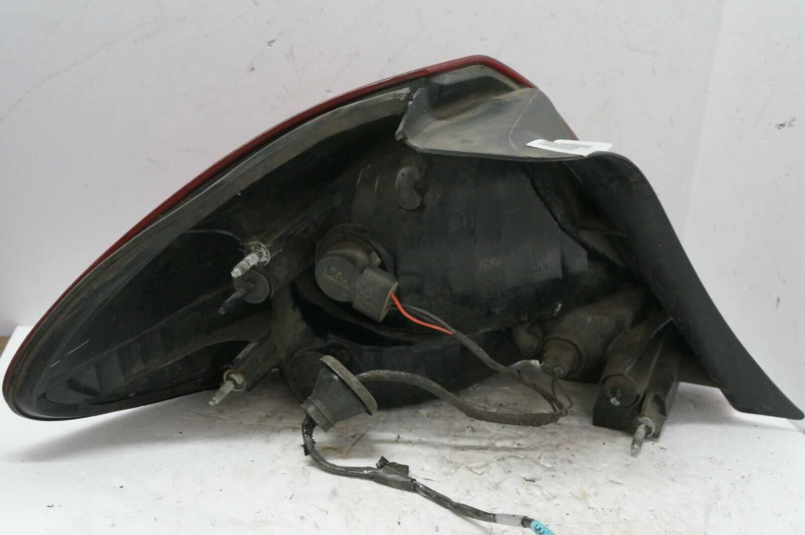 *READ* 2004-2007 Ford Taurus Passenger Right Rear Tail Light 5F1Z-13404-A OEM - Alshned Auto Parts