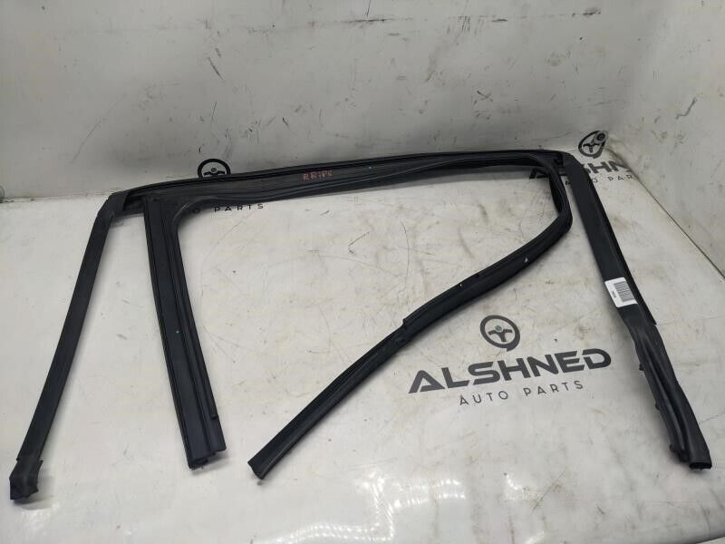 16-22 Mini Cooper Clubman Rear Right Door Window Guide 51-35-7-344-166 OEM - Alshned Auto Parts