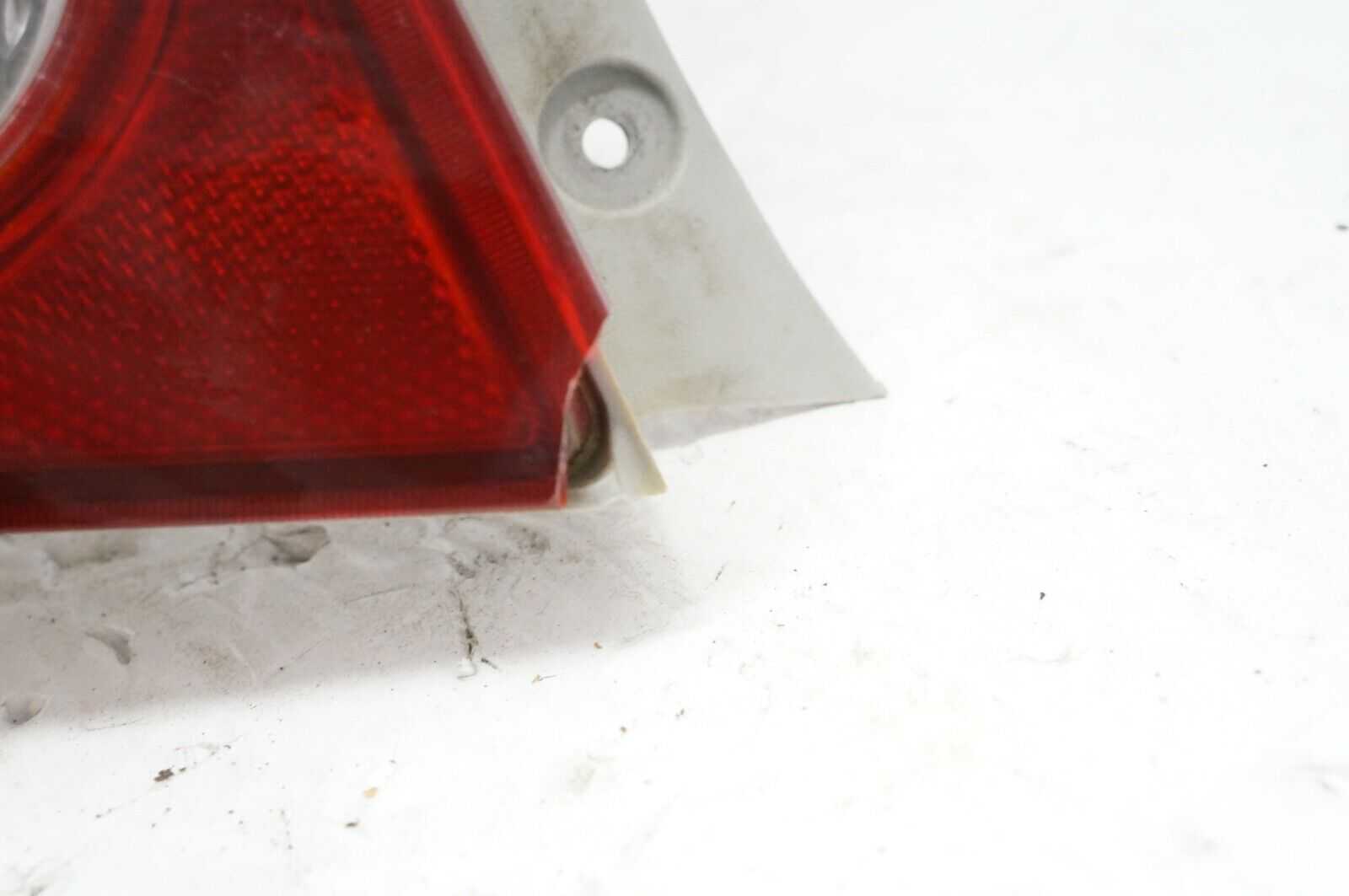 *READ* 05-10 Chevrolet Cobalt Driver Left Rear Tail Light 22751401 OEM VA3910 - Alshned Auto Parts