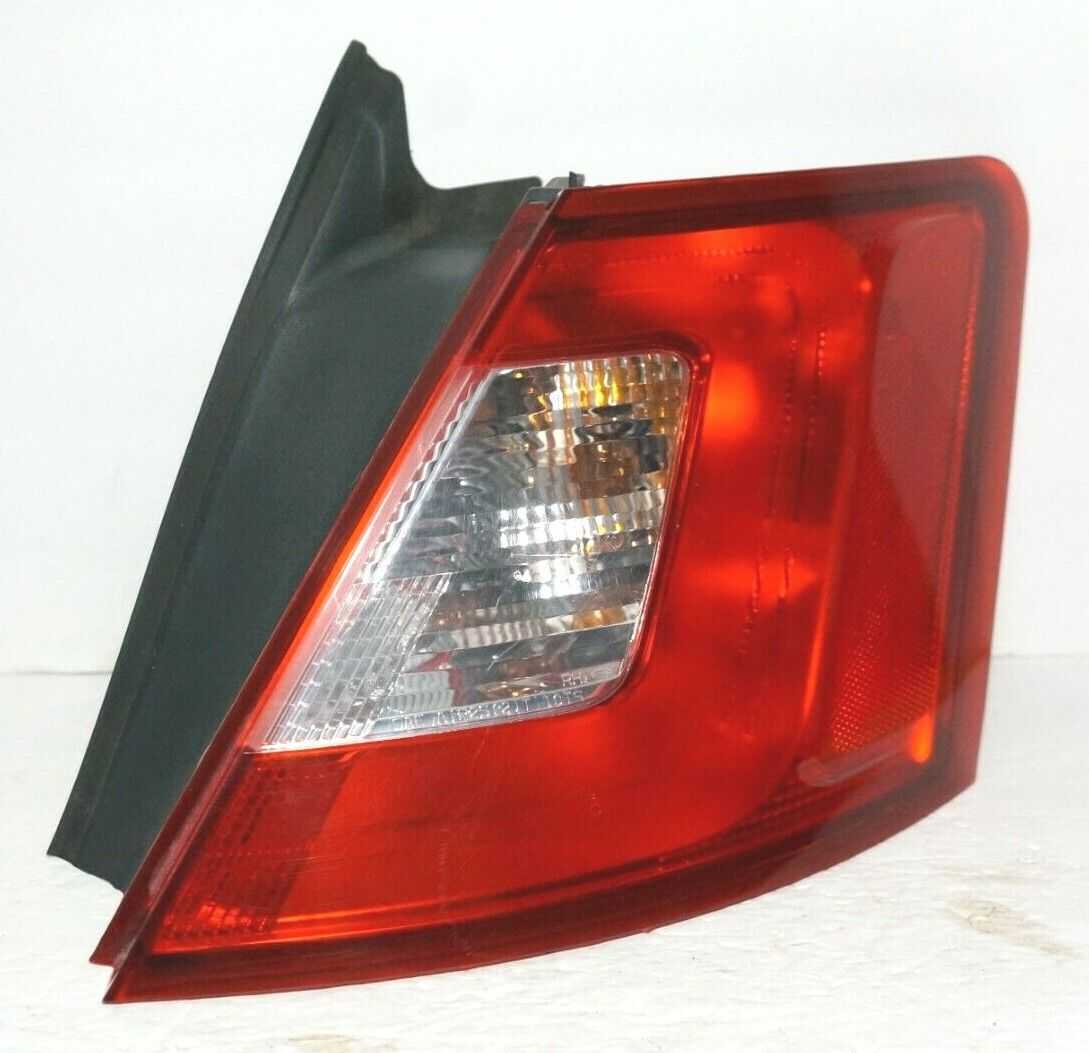 2010-2012 Ford Taurus Passenger Side RH Tail Light Lamp OEM AG13-13404-A - Alshned Auto Parts