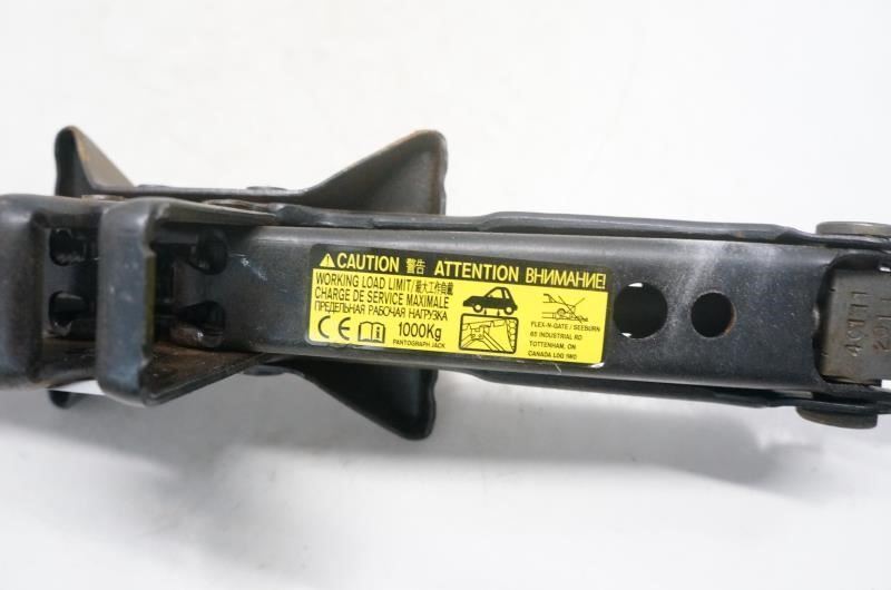 2014 Toyota Venza Lift Jack 09111-06151 OEM - Alshned Auto Parts