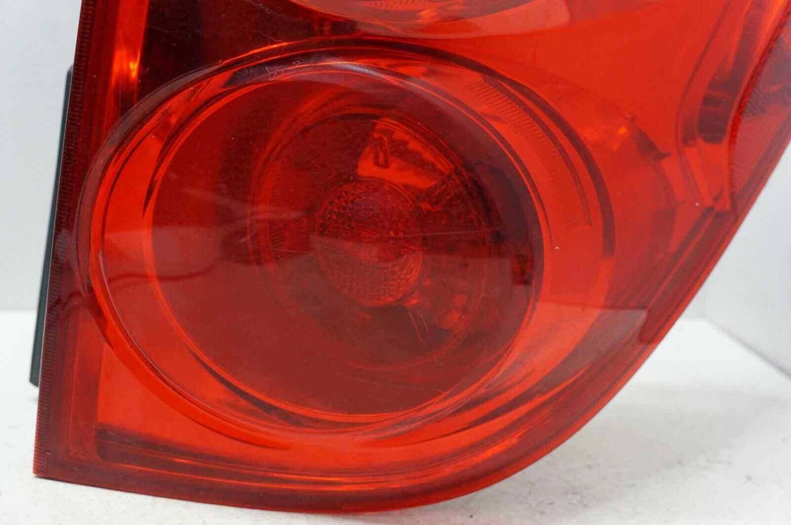 10-15 Chevrolet Equinox Passenger Side Right Rear Tail Light 23267749 OEM VA2718 - Alshned Auto Parts