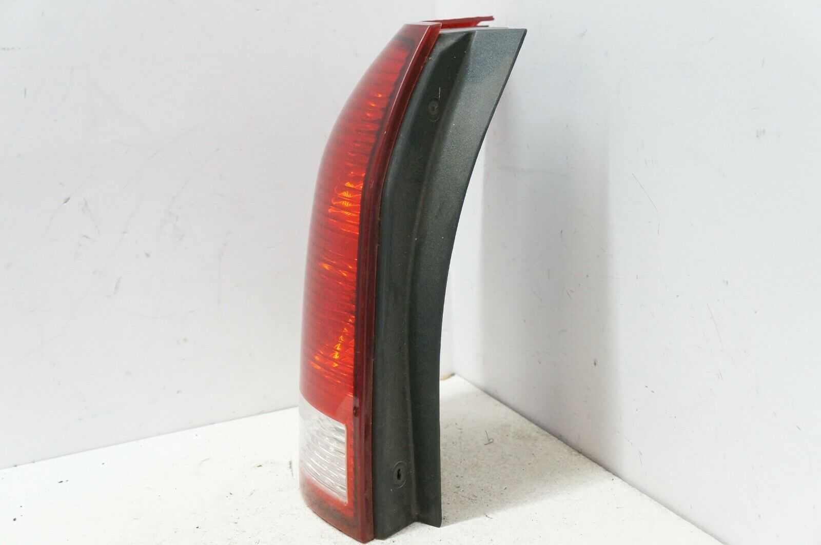 2002-2007 Saturn Vue Driver Left Rear Tail light Lamp 19206828 OEM - Alshned Auto Parts