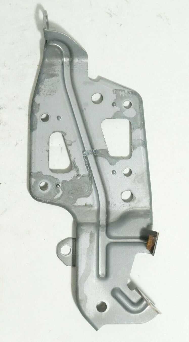 2010 LEXUS HS250h RADIO CLIMATE CONTROL MOUNTING BRACKET SET 86212-75030 OEM - Alshned Auto Parts