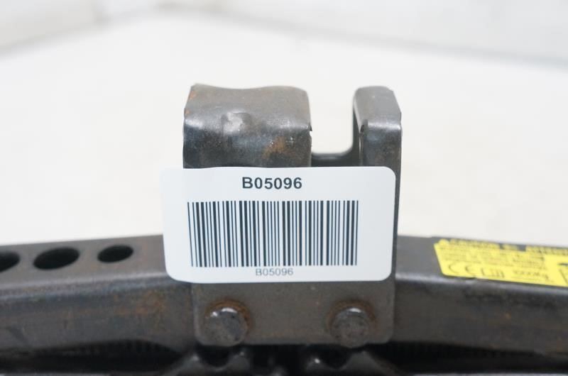 2014 Toyota Venza Lift Jack 09111-06151 OEM - Alshned Auto Parts