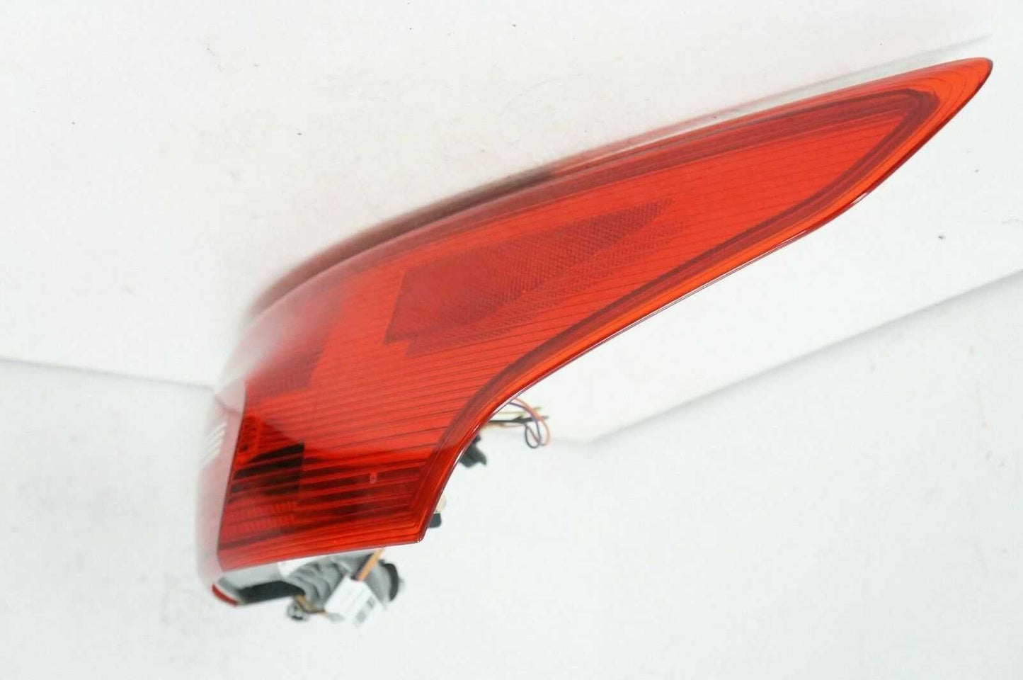 2015-2018 Ford Focus Sedan Right Passenger Tail Light Lamp F1EZ1340OEM - Alshned Auto Parts