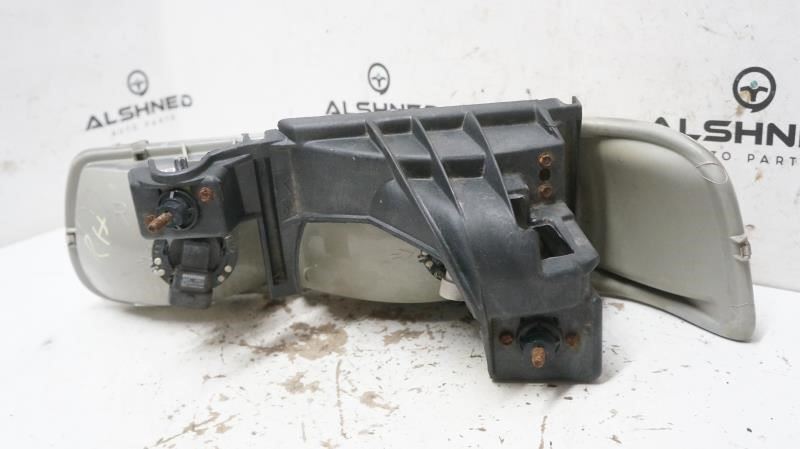 2002 Chevrolet Silverado 1500 Passenger Right Front Head Light 16526134 OEM - Alshned Auto Parts