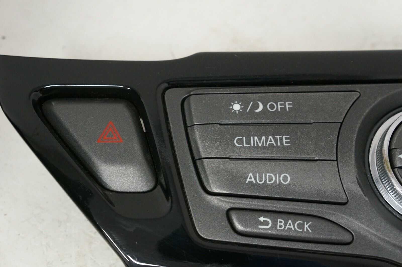 2013-2018 Nissan Pathfinder Audio Climate Control Panel Unit 9PJ0A 210260 OEM - Alshned Auto Parts