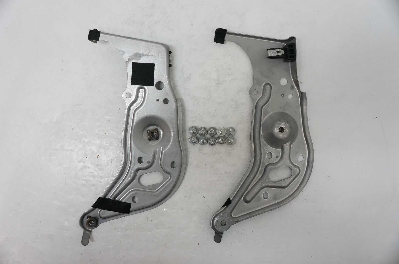 2006 Lexus GS300 GS350 radio navigation support brackets right & left oem Alshned Auto Parts