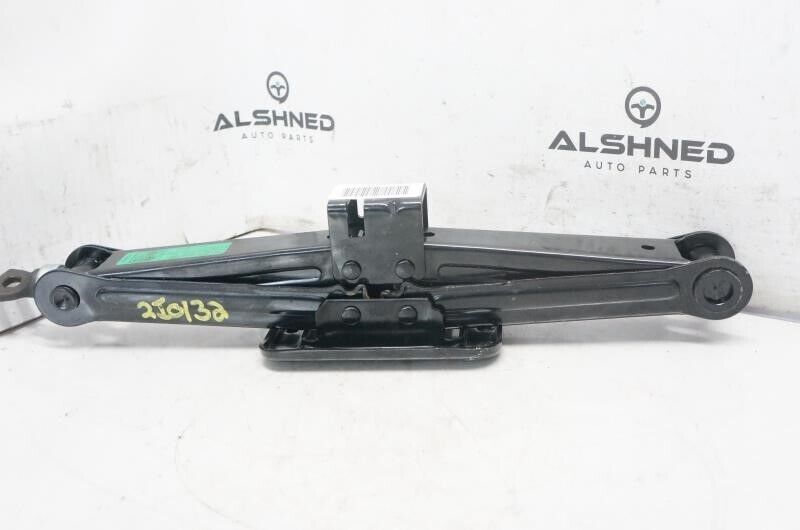 2013-2020  Hyundai Santa Fe Lift Jack 09110-2W000 OEM - Alshned Auto Parts