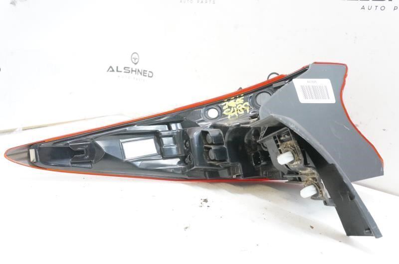 *READ* 17-20 Toyota Prius Passenger Right Side Tail Light Outer 81550-47340 OEM - Alshned Auto Parts