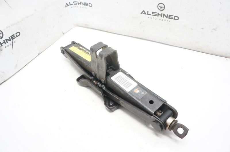 2004-2010 Toyota Sienna Lift Jack 09111-AE011 OEM - Alshned Auto Parts