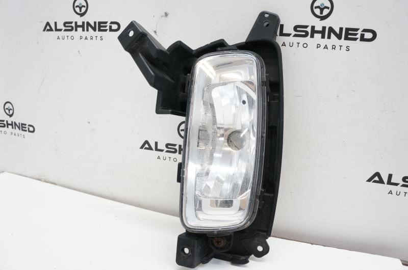 **READ** 2015 Kia Sorento Driver Left Front Fog Light 92210 1U500 OEM - Alshned Auto Parts