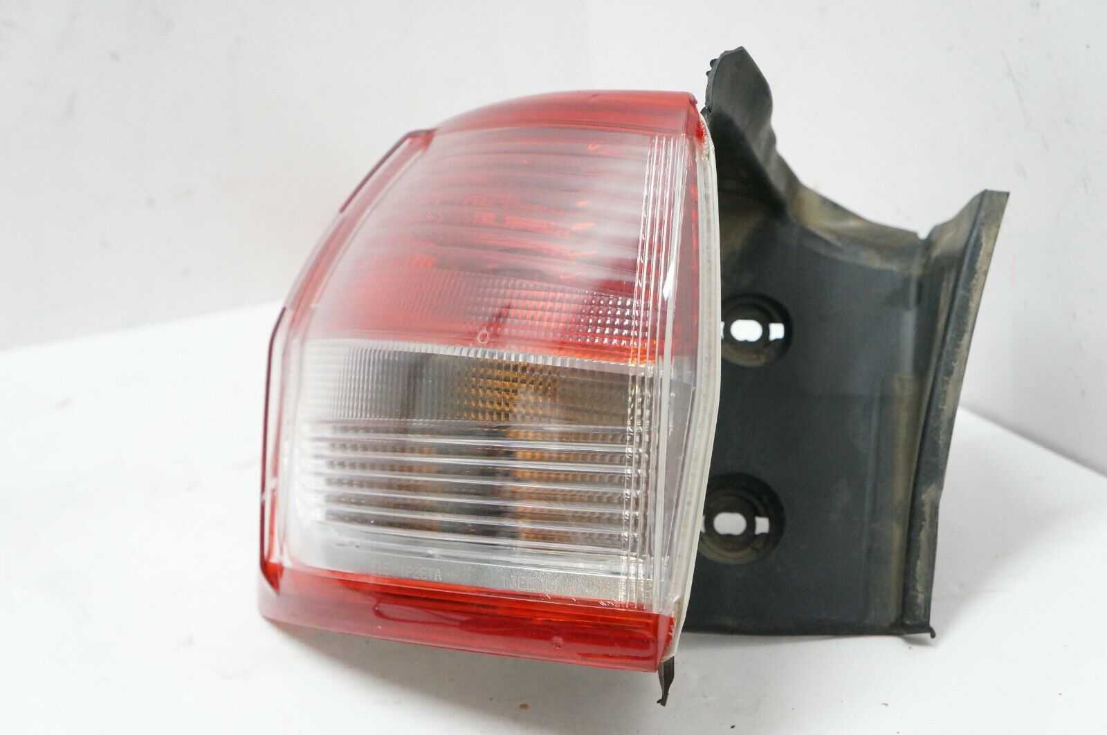 2013-2016 Ford Escape Left Rear Driver Tail Light CJ5Z-13405-B OEM - Alshned Auto Parts