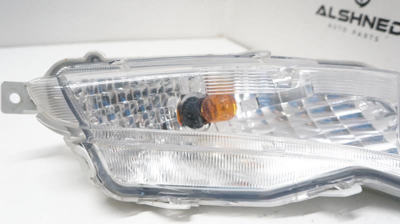 15-17 Toyota Camry Passenger Right Front Park Turn Signal Lamp 81430-06030 OEM - Alshned Auto Parts