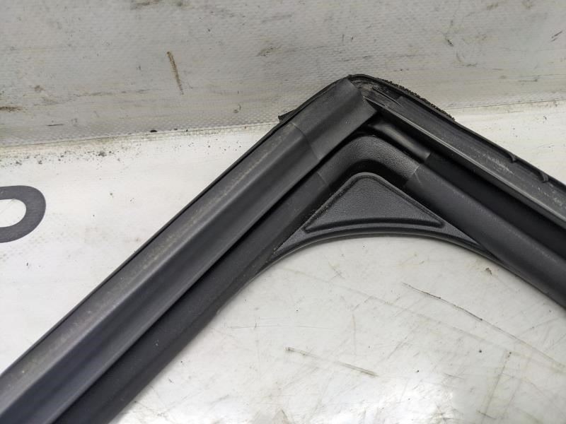 2019-2023 Ram 1500 Laramie Rear LH Door Glass Run Seal Channel 68285729AE OEM - Alshned Auto Parts