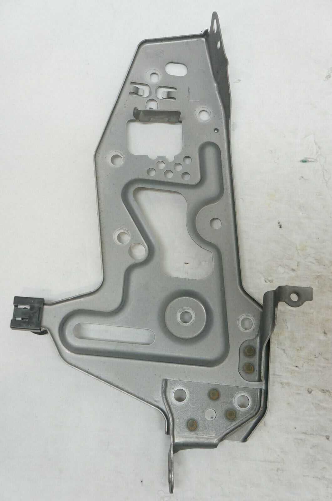 2010-2013 LEXUS IS250 RADIO NAVIGATION MOUNTING BRACKET SET 86211-53030 OEM - Alshned Auto Parts