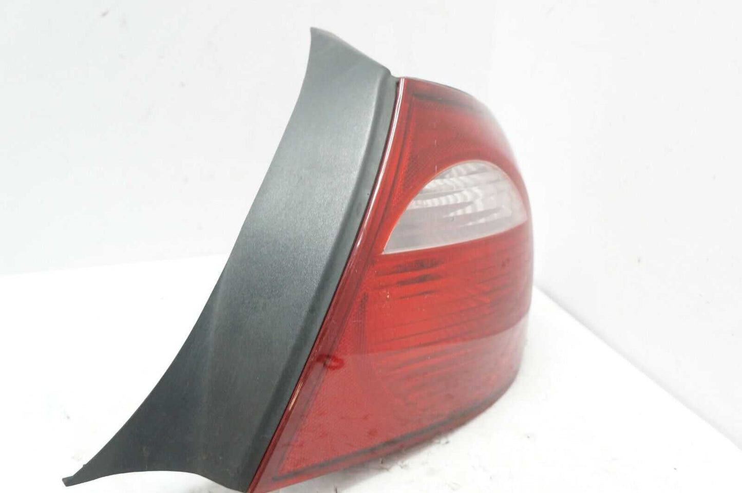 2003-2005 Dodge Neon Rear Right Passenger Side Tail Light 5288526AM OEM - Alshned Auto Parts