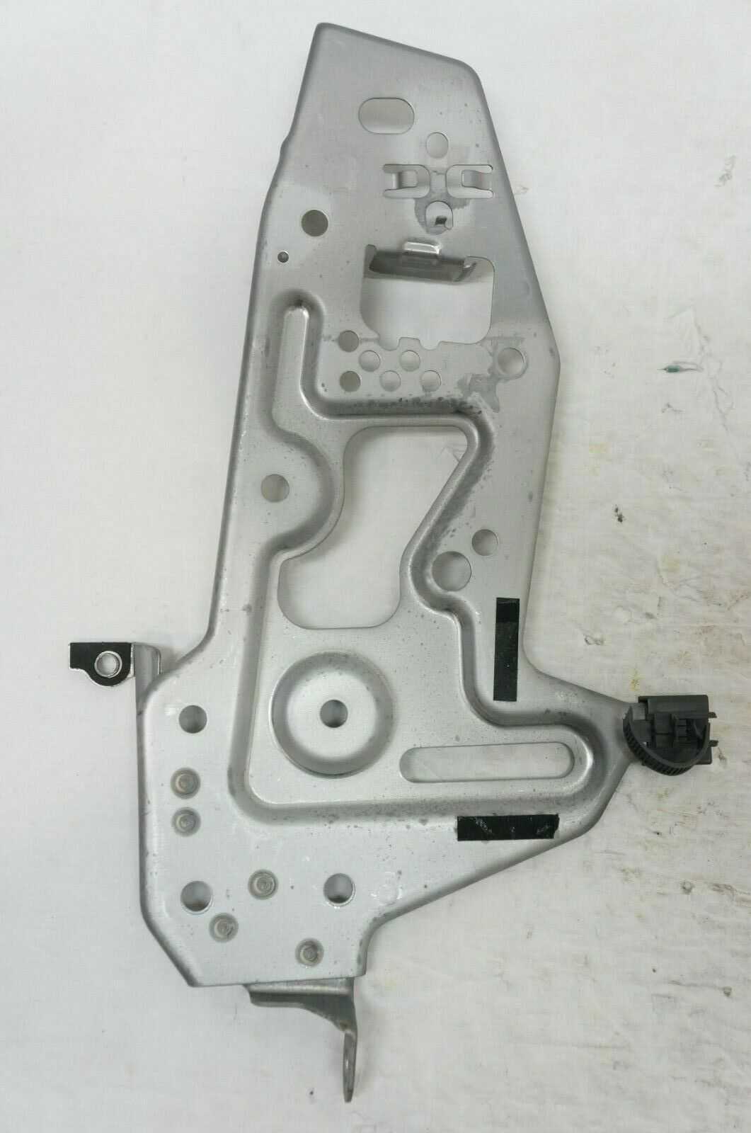 2010-2013 LEXUS IS250 RADIO NAVIGATION MOUNTING BRACKET SET 86211-53030 OEM - Alshned Auto Parts